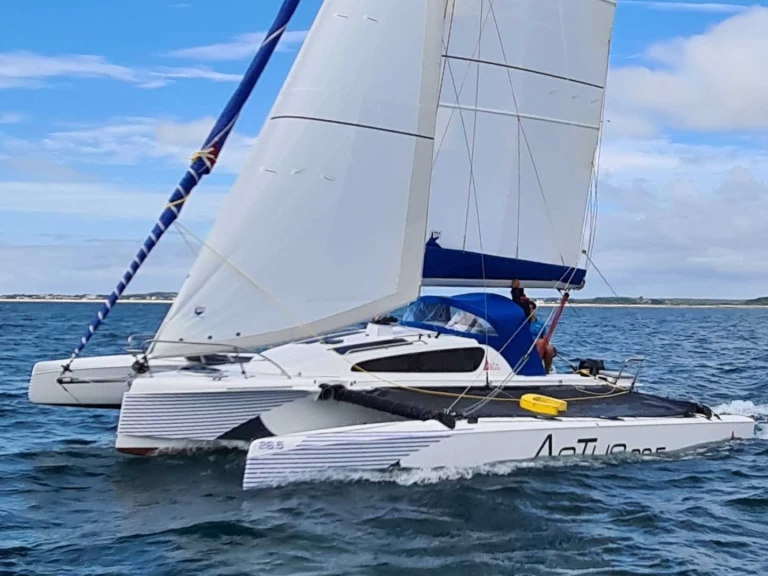 Pronajmout si ASTUS BOATS ASTUS 26.5 v La Trinité-sur-Mer