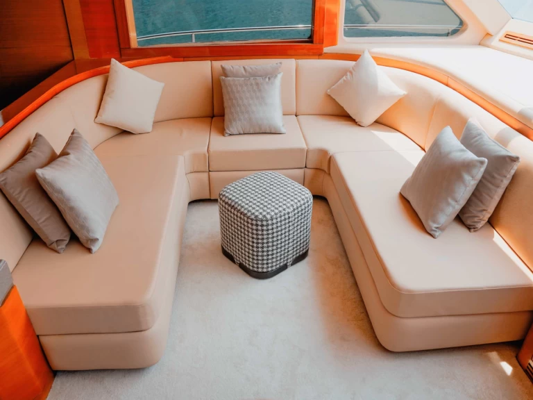 Pronajmout si Sunseeker Silo v Dubaï harbour