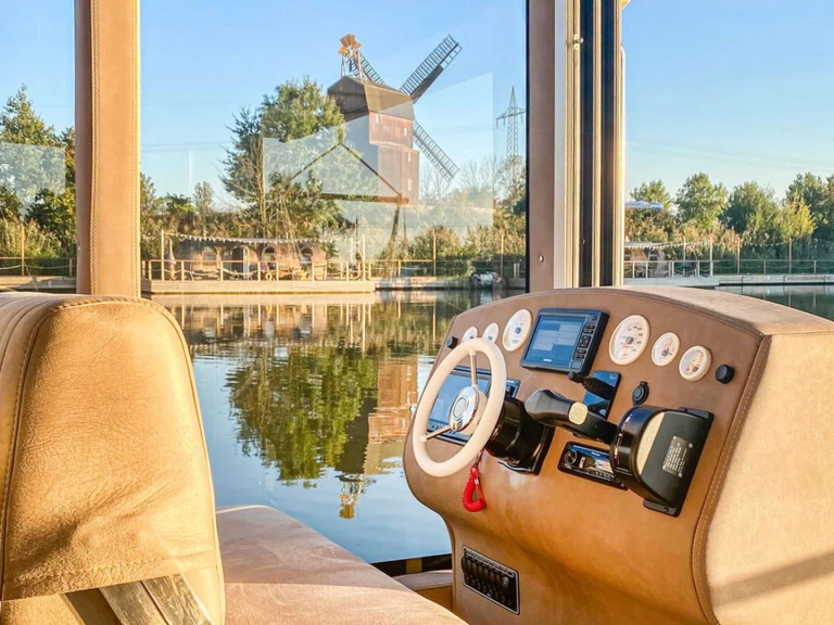 Pronajmout si Luxboot Luxboot v Buchholz City