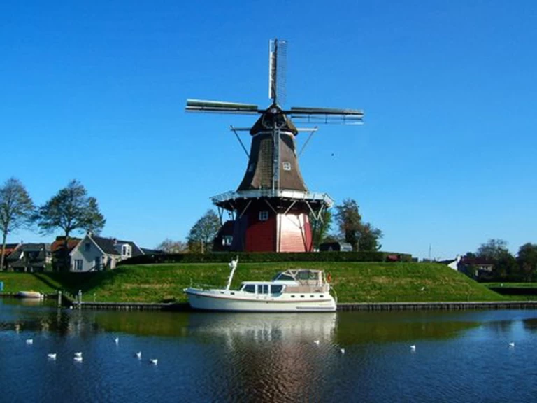 Pronájem lodi Waren (Müritz) lákavé ceny Gruno Classic 41