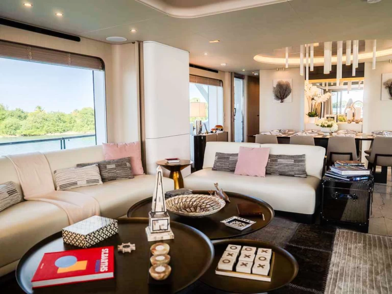 Pronájem lodi Azimut ALEGRIA v Bahamy na Samboatu