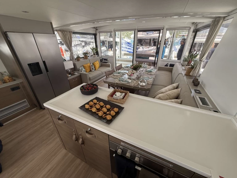 Pronájem lodi Lavrio lákavé ceny Fortune One