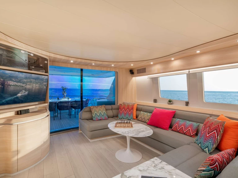 Pronájem Jachta Maiora s licencí