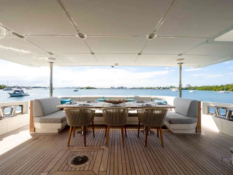 Pronájem lodi Bahamy lákavé ceny ALEGRIA