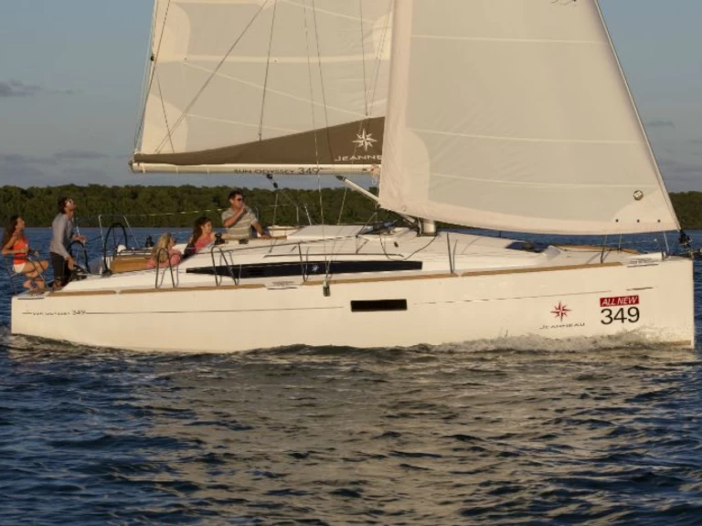 Jeanneau Sun Odyssey 349 jednotlivci a charterové společnosti v Denia