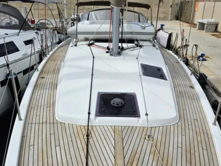 Plachetnice k pronájmu v San Vincenzo za nejlepší cenu