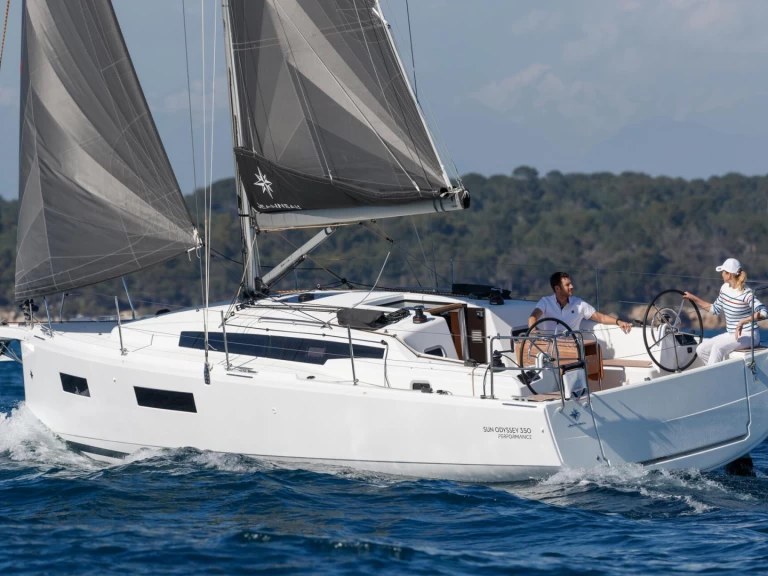 Pronájem jachty v La Trinité-sur-Mer -Jeanneau Sun Odyssey 350 na Samboatu