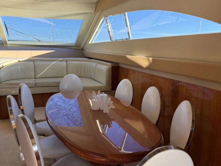 Pronájem lodi Fontvieille lákavé ceny 72 Flybridge