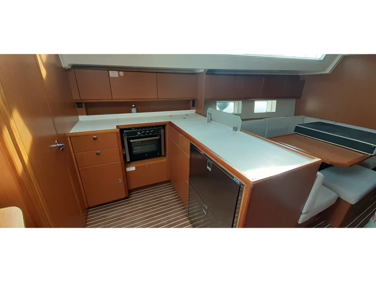 Pronájem Plachetnice Bavaria s licencí