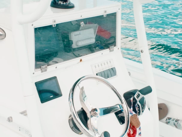 Pronájem lodi Le Gosier lákavé ceny Forbin 23