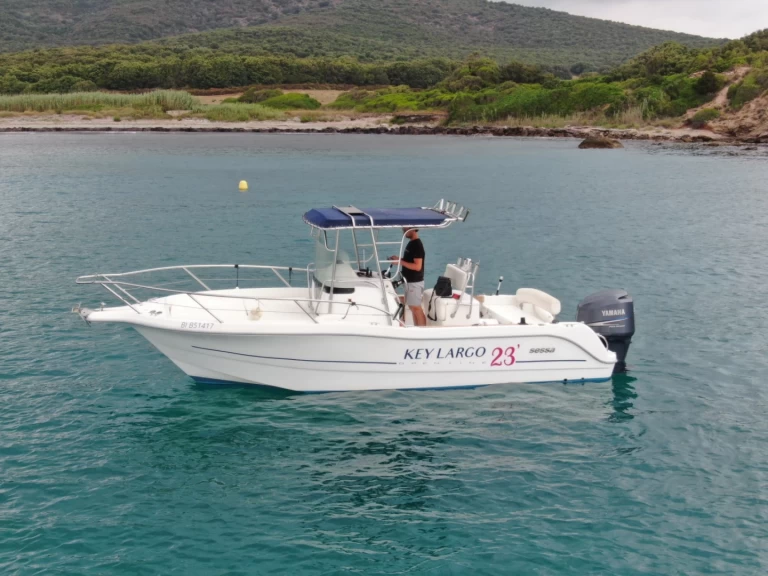 Pronajmout si Sessa Marine Key Largo 23 v Macinaggio