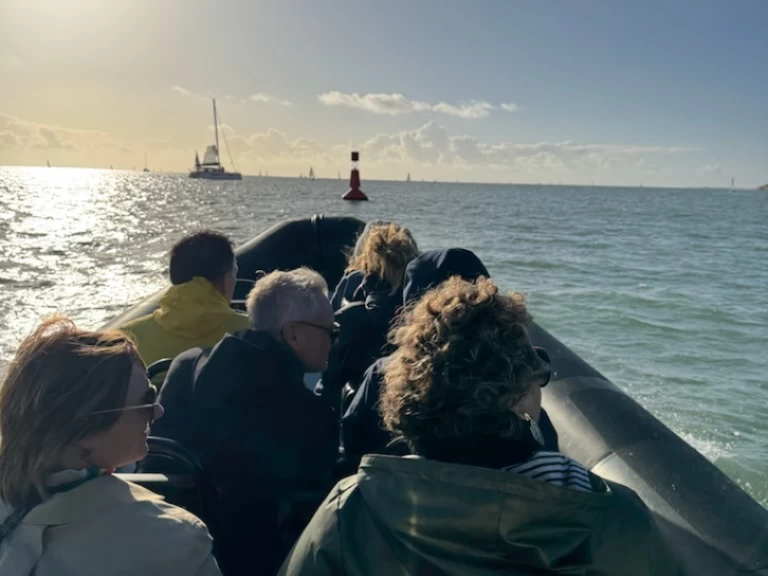 Pronajmout Polotuhá loď se skipperem či ne Narwhal v Châtelaillon-Plage