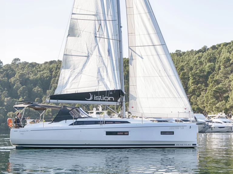 Pronájem lodi Bénéteau Oceanis 37.1 v Skradin na Samboatu