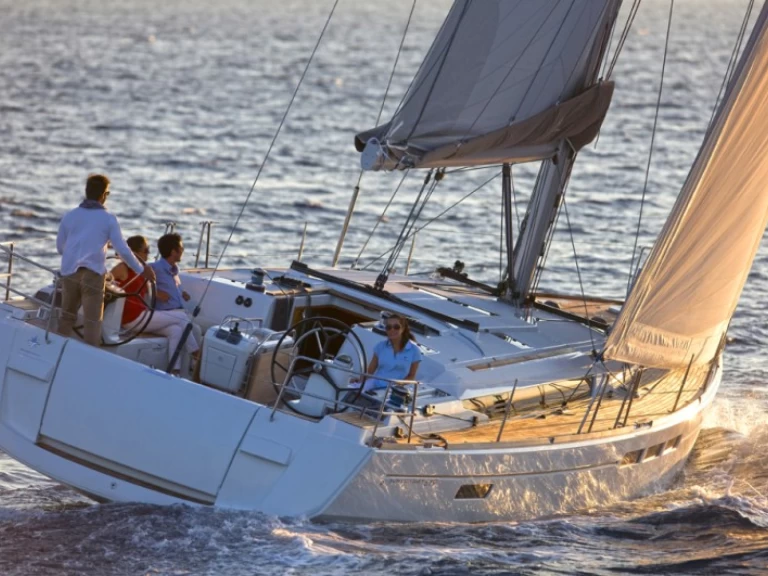 Pronájem Plachetnice v Nea Peramos -Jeanneau Sun Odyssey 519