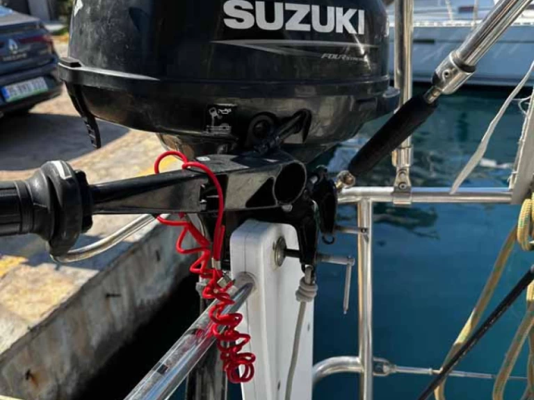 Pronajmout si Bénéteau Oceanis 38.1 v Göcek 