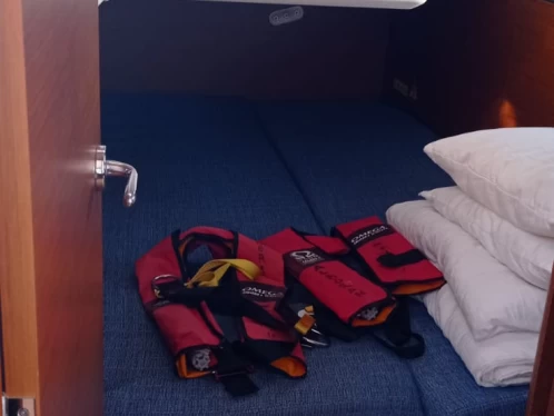 Pronájem Plachetnice Jeanneau s licencí