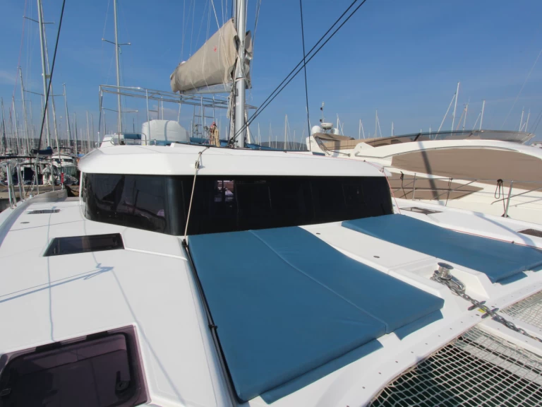 Pronájem lodi Olbia lákavé ceny Dufour Catamarans 48 Sail