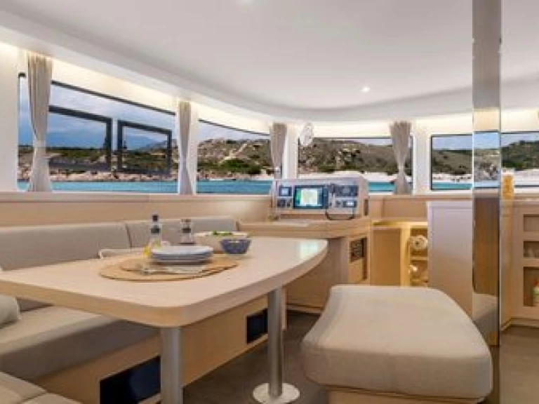 Pronajmout Katamarán se skipperem či ne Lagoon v Hyeres