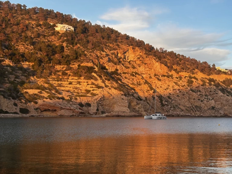 Katamarán k pronájmu v Palma de Mallorca za nejlepší cenu