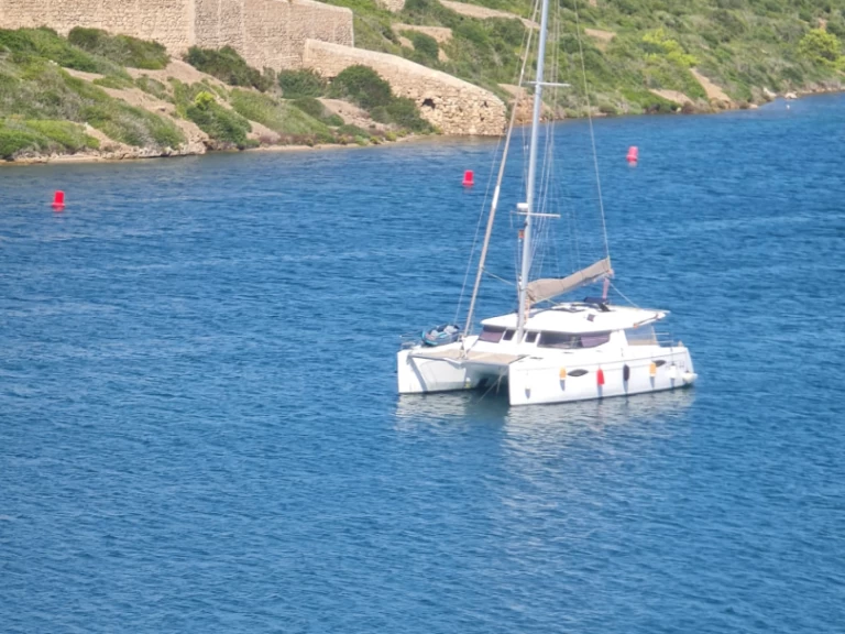 Pronájem lodi Fountaine Pajot Helia 44 Maestro v Canet-en-Roussillon na Samboatu