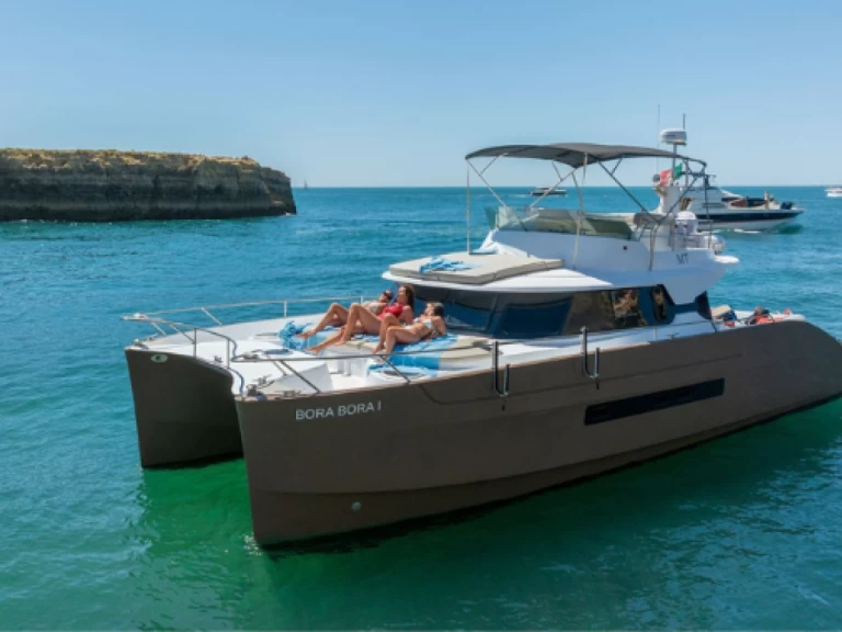 Pronajmout Jachta se skipperem či ne Fountaine Pajot v Vilamoura