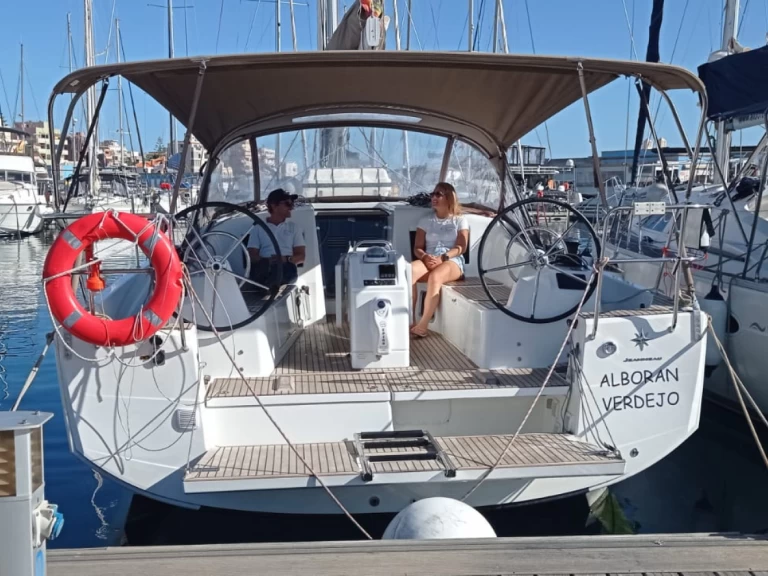 Pronájem lodi Jeanneau Sun Odyssey 410 v Las Galletas na Samboatu