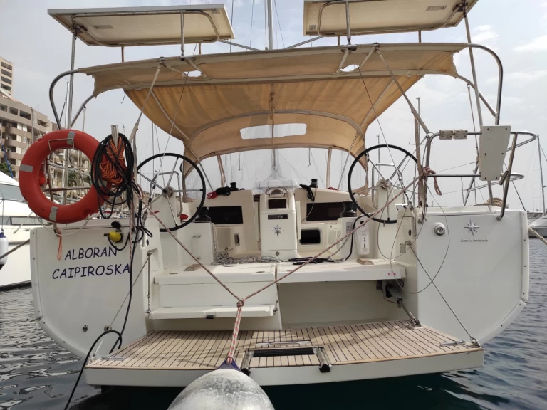 Pronájem lodi Palma de Mallorca lákavé ceny Sun Odyssey 440