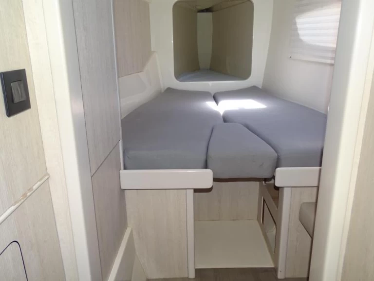 Pronájem lodi Cienfuegos lákavé ceny Leopard 44