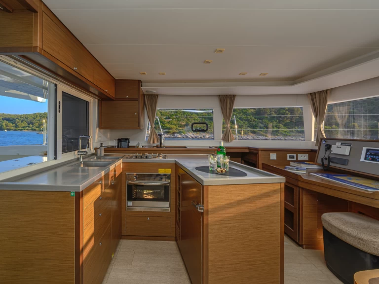 Pronájem Katamarán v Trogir -Lagoon Lagoon 450 F