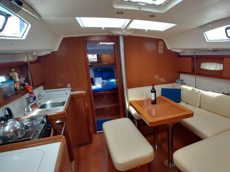 Pronajmout si Bénéteau Oceanis 40 v Zakynthos 