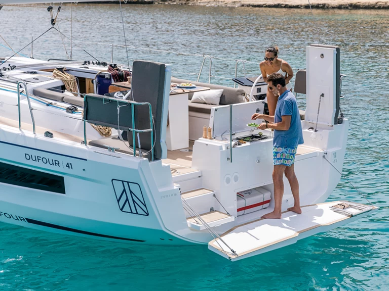 Pronájem lodi Dufour Dufour 41 v Carloforte na Samboatu