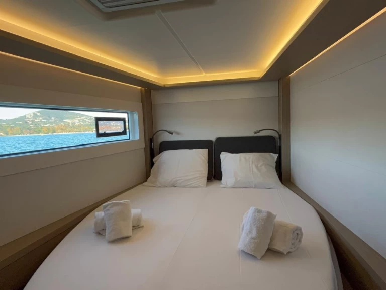 Pronajmout si Lagoon Lagoon 46 v Port Grimaud