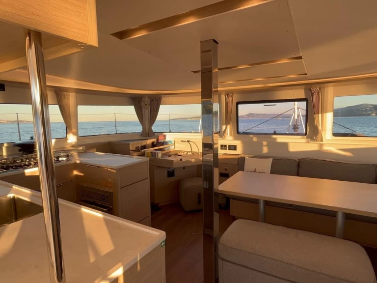 Pronájem lodi Port Grimaud lákavé ceny Lagoon 46