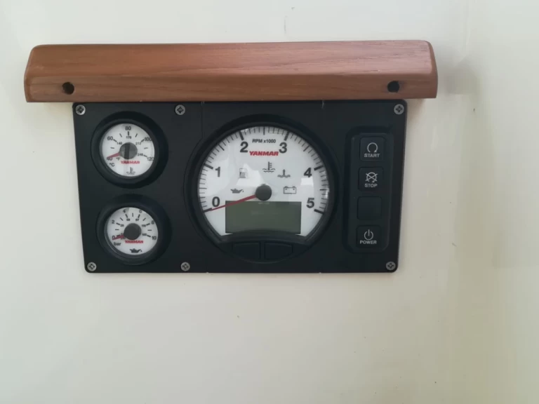 Pronajmout si D&D Yacht D&D Kufner 54.2 v Punat