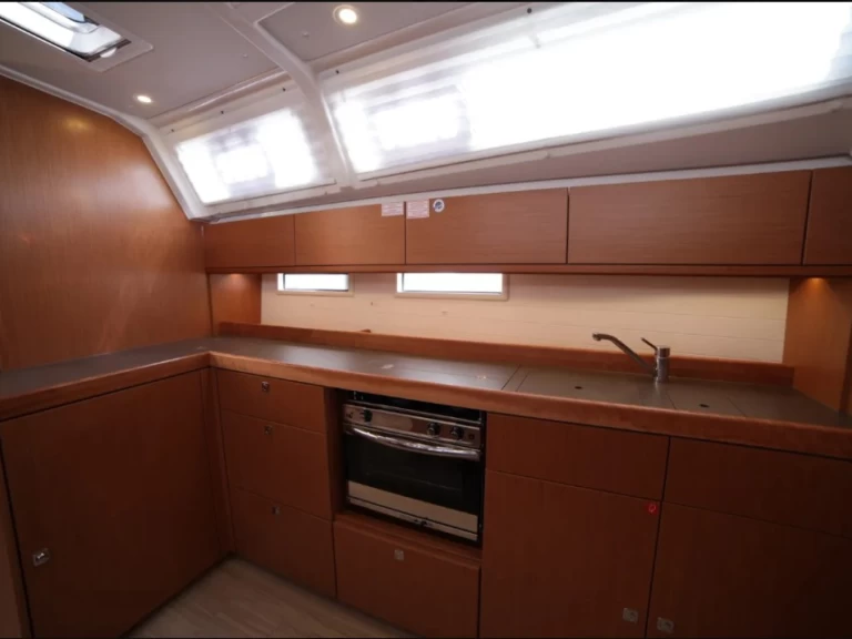 Bavaria Cruiser 46 jednotlivci a charterové společnosti v Orhaniye