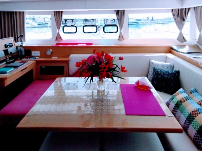 Pronajmout si Lagoon Lagoon 39 v Pórto Chéli