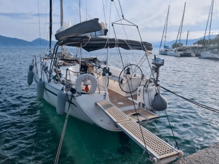Bavaria Cruiser 40 jednotlivci a charterové společnosti v Volos