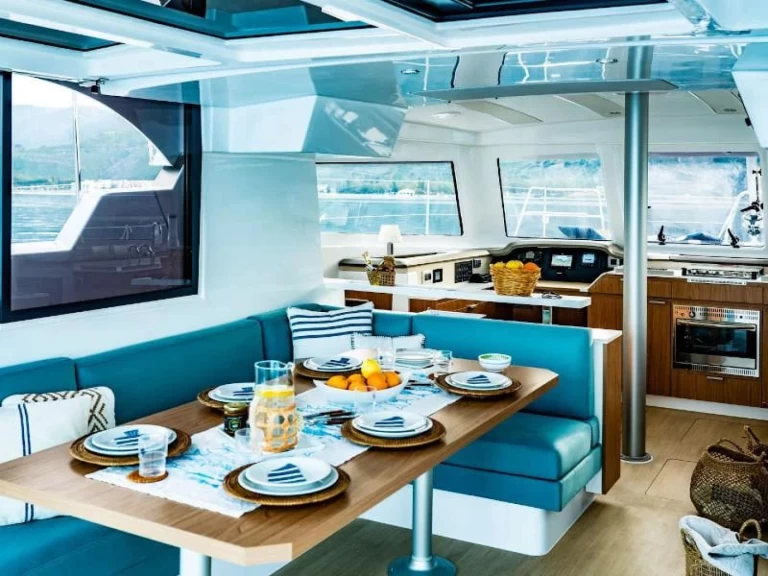 Pronájem Katamarán Bali s licencí