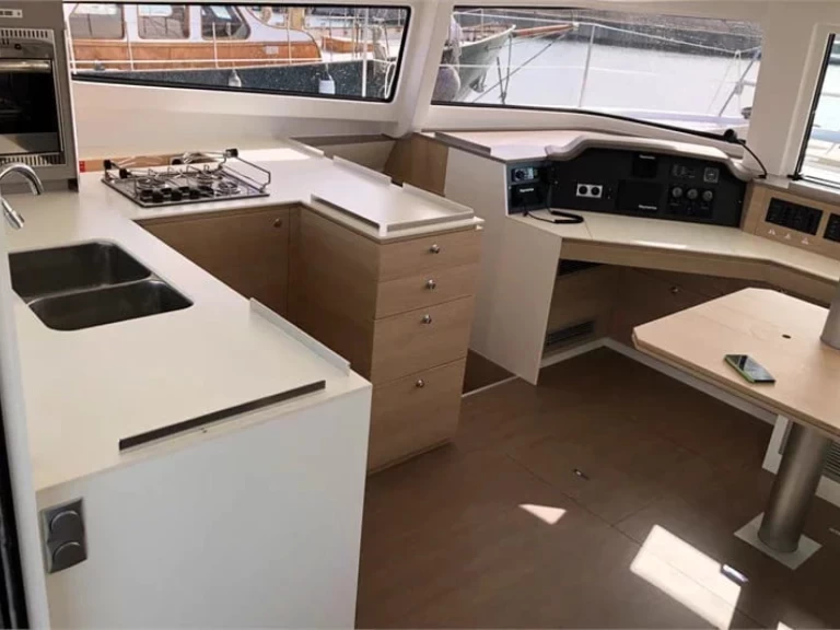 Pronajmout Katamarán se skipperem či ne Bali v Palermo