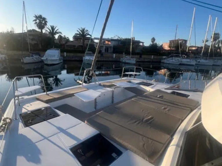 Pronajmout Katamarán se skipperem či ne Bali v Palermo