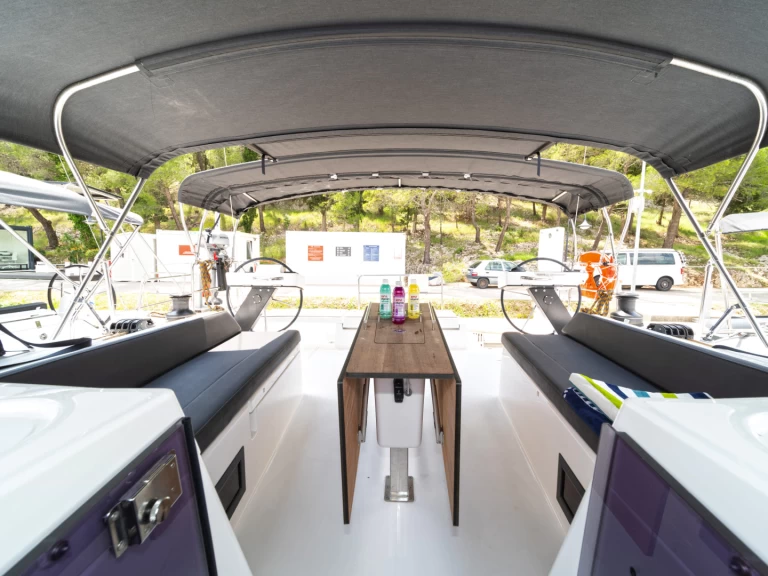 Pronajmout Plachetnice se skipperem či ne Dufour v Skradin