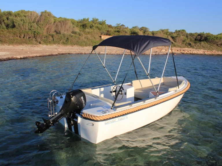 Motorová loď k pronájmu v Can Picafort za nejlepší cenu