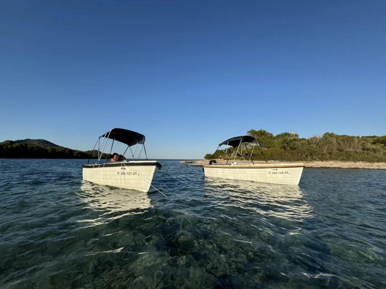 Pronájem Motorová loď Silver s licencí