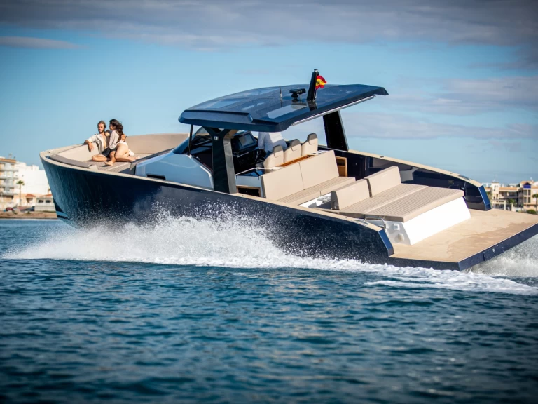 Pronajmout si Tesoro Yachts T40 v Cavalaire-sur-Mer