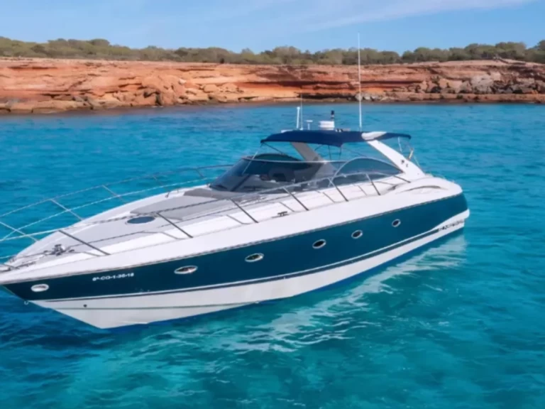 Pronájem Jachta Sunseeker s licencí