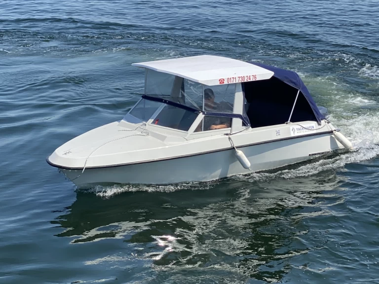 Pronajmout si Tagescharter Lotus v Waren (Müritz)