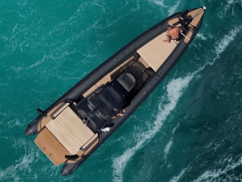 Pronajmout si Fost Stern drive  v Vlychada