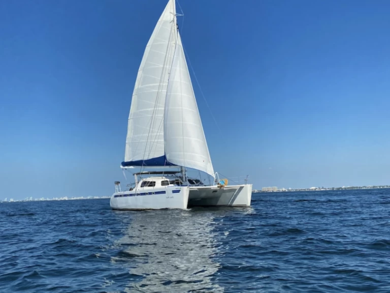 Pronájem jachty v Miami -Custom Custom Amarante na Samboatu