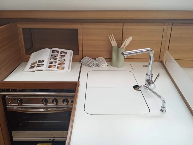 Pronajmout Plachetnice se skipperem či ne Elan v Ibiza Town