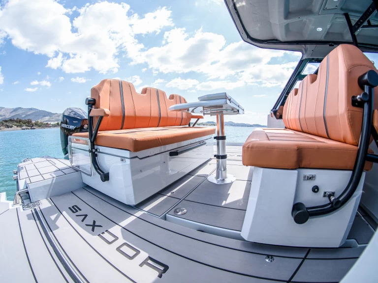 Saxdor Saxdor 320 GTO jednotlivci a charterové společnosti v Ibiza Town